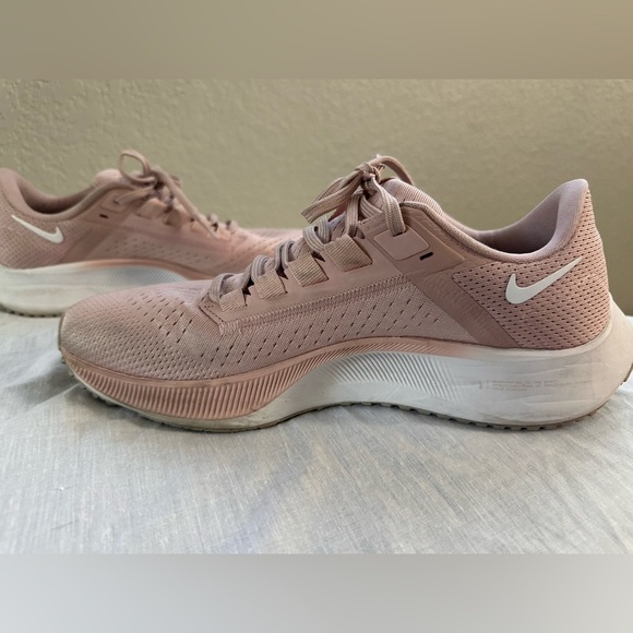 Nike Women’s Sneakers – Size 11 – Mauvy Pink - Picture 4 of 7